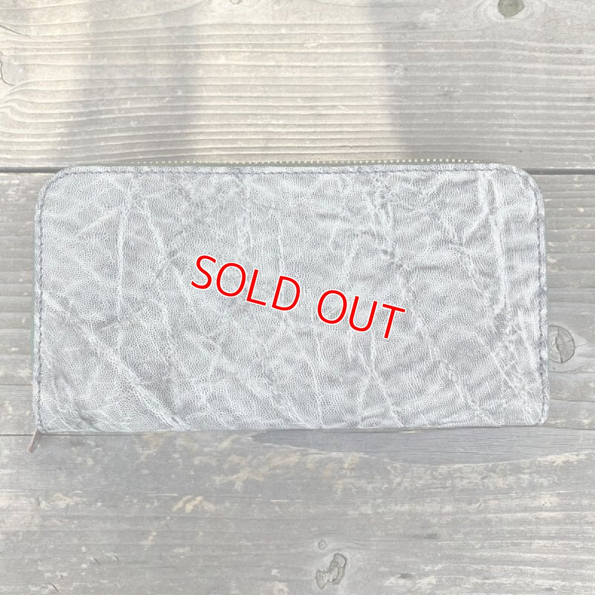 画像9: ☆限定1点決算３０％OFF☆超希少炭染めの象革＆牛革ラウンドファスナー長財布　写真の1点をお届けします (9)