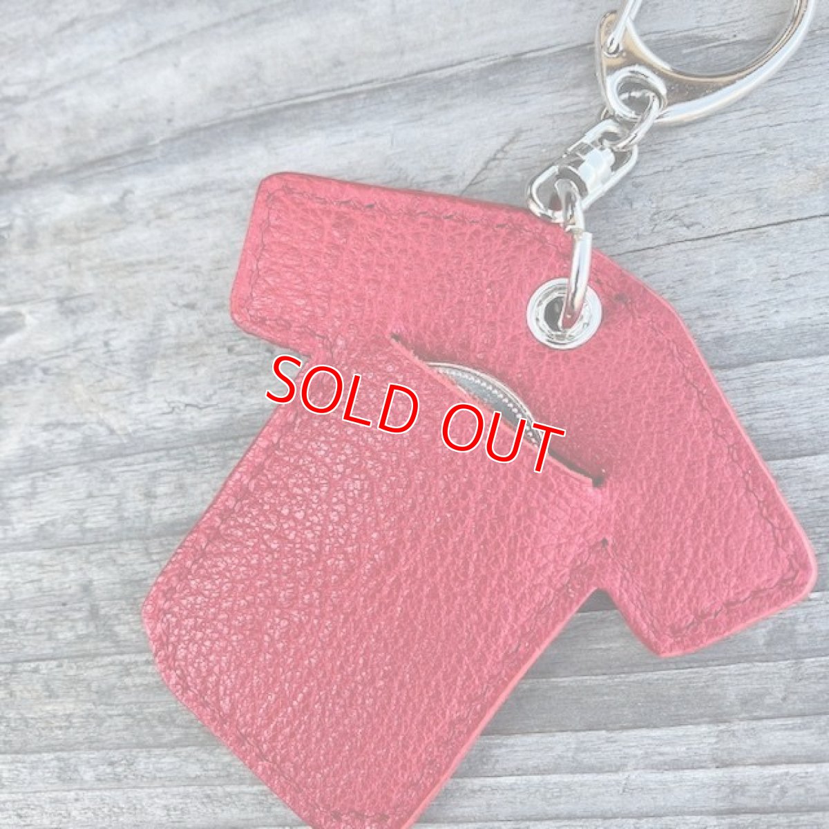 画像5: 【広島ジビエレザー×カープ】スタジアムのビール代も入る！小銭入れになるユニフォーム型キーホルダー　 (5)