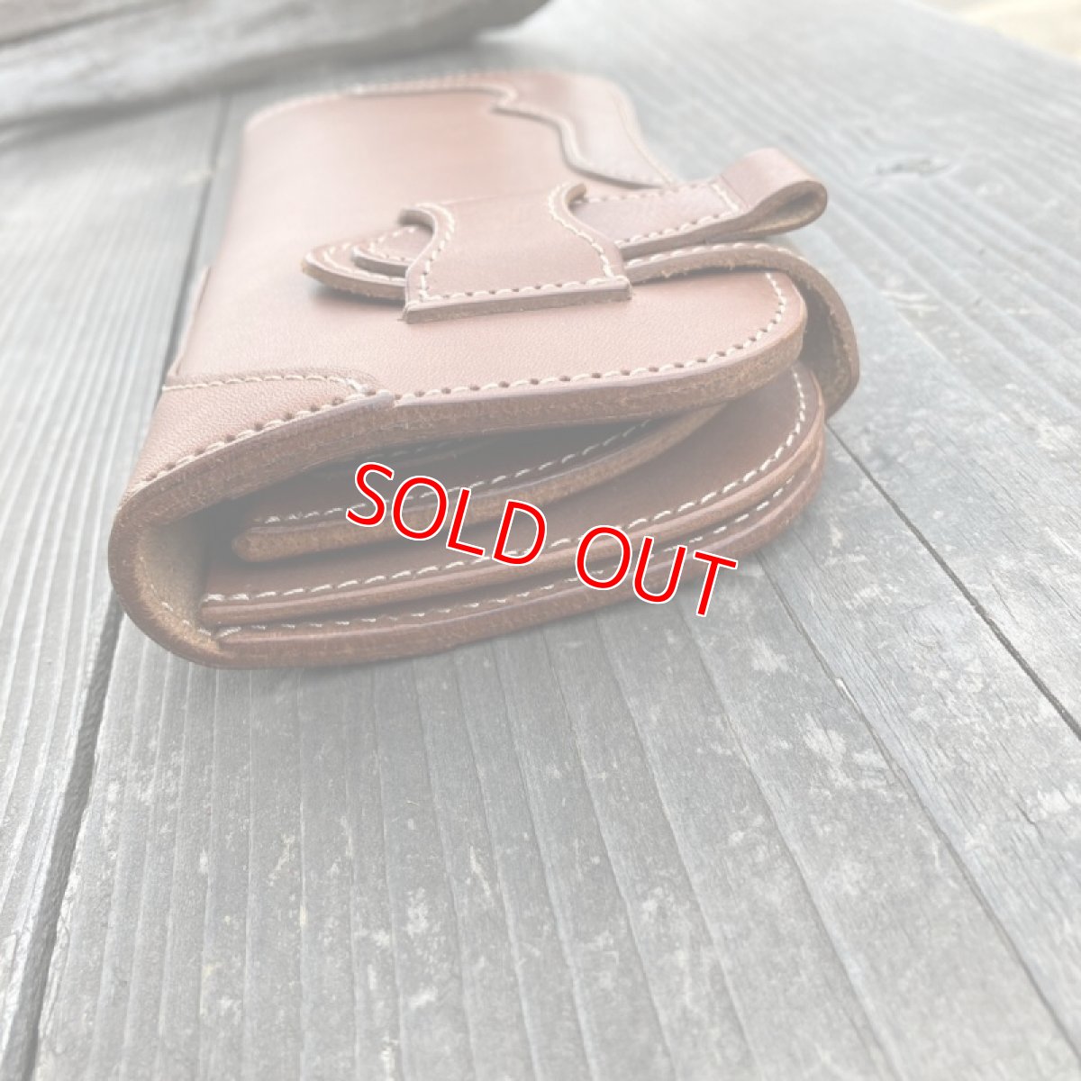 画像8: 【アウトレット】差し込みストラップ・栃木レザーロングウォレット　Rデザインの存在感あるお財布　ダークブラウン (8)