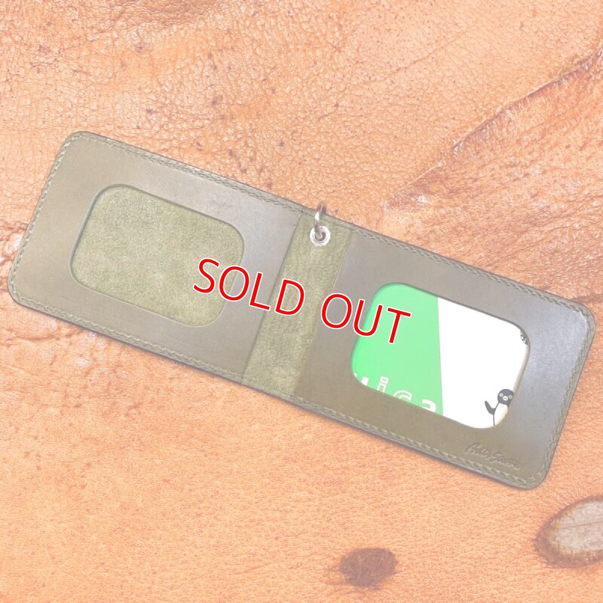 画像2: 【希少な象革】二つ折りパスケース / カード入れ　リング付き　ダークグリーン (2)