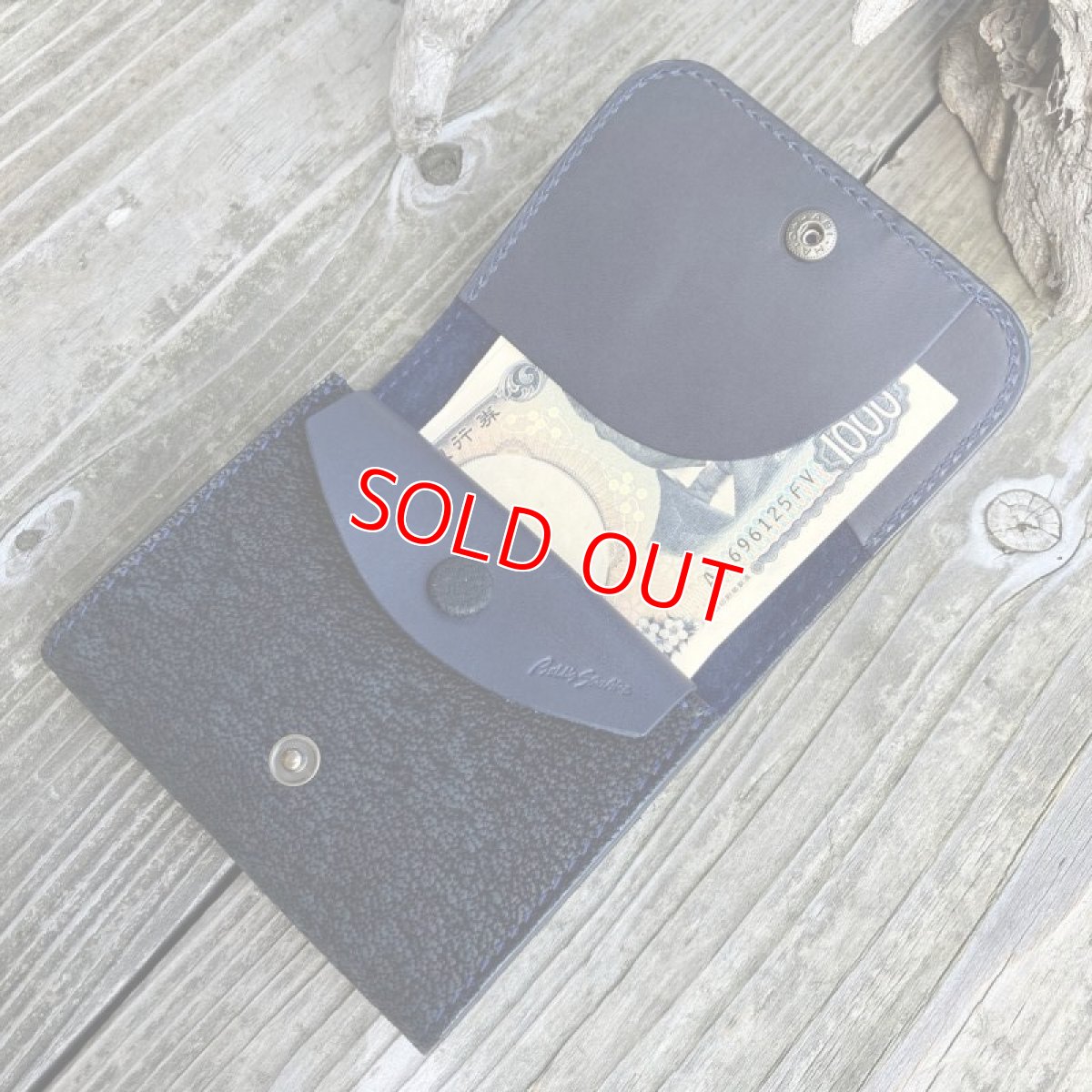 画像2: 【ツキノワグマレザー】カードが飛び出す！コンパクトにオールインワンミニ財布　ダークネイビー (2)