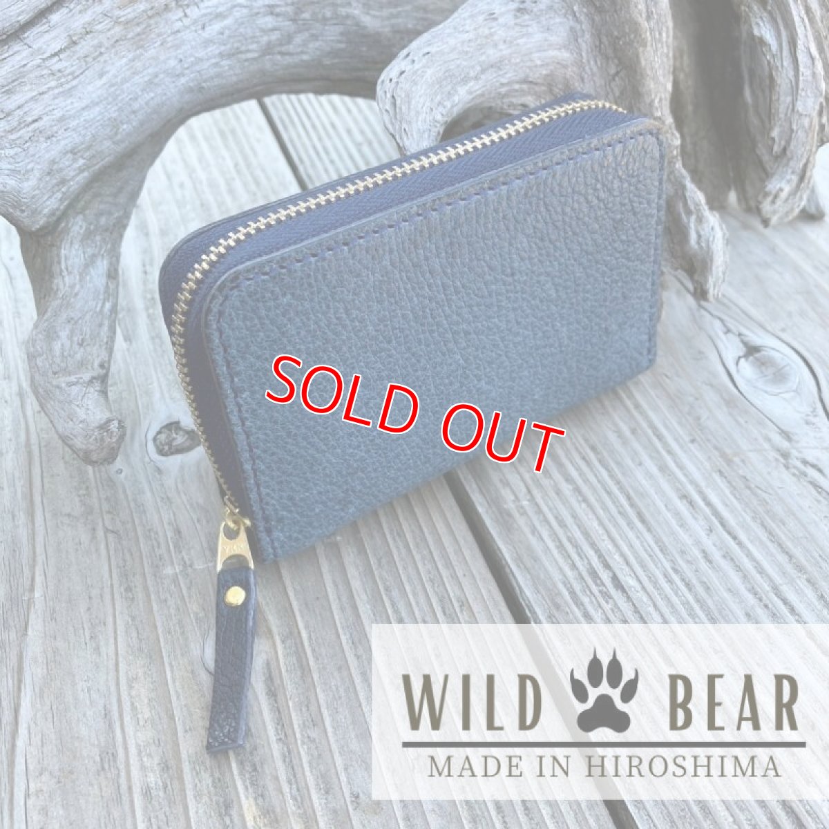 画像1: 【ツキノワグマ革】ポケットにすっぽり！熊革＆牛革 ラウンドファスナー ミニウォレット インディゴブルーが映える、唯一無二のコンパクトウォレット (1)