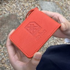 画像2: 広島ジビエレザー×ドラゴンフライズコラボグッズ 鹿革二つ折りカードケース マイナンバーカードや免許書入れに最適 イニシャル刻印対応 (2)