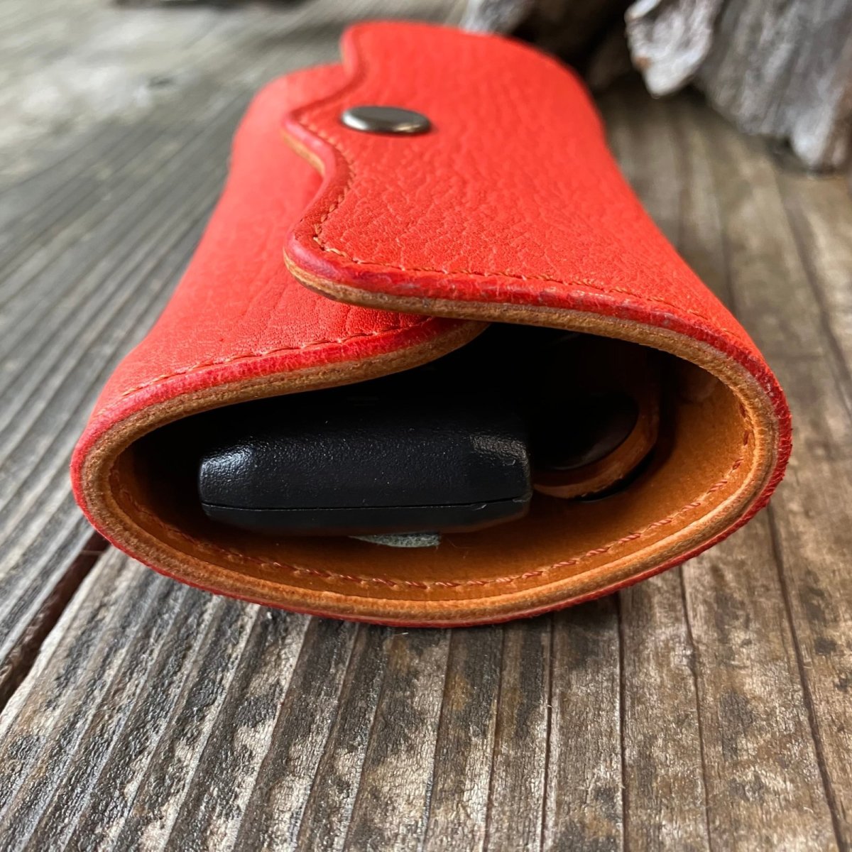 画像8: 広島ジビエレザー×ドラゴンフライズコラボグッズ 鹿革キーケース カードも収納OK!大きめサイズで収納◎ イニシャル刻印対応 (8)