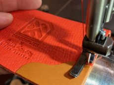 画像7: 広島ジビエレザー×ドラゴンフライズコラボグッズ 鹿革名刺入れ 初対面でも印象に残る イニシャル刻印対応 (7)