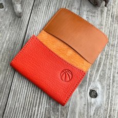 画像2: 広島ジビエレザー×ドラゴンフライズコラボグッズ 鹿革名刺入れ 初対面でも印象に残る イニシャル刻印対応 (2)