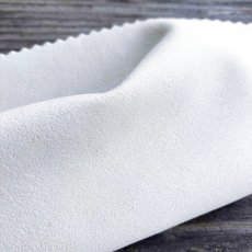 画像2: 天然鹿セーム革カット売り｜驚くほどピカピカ！液晶・メガネ・カメラレンズ万能クリーナー　中サイズ(20×20cm） (2)