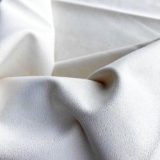 画像2: 天然鹿セーム革カット売り｜驚くほどピカピカ！液晶・メガネ・カメラレンズ万能クリーナー　大サイズ(A4サイズ程度） (2)