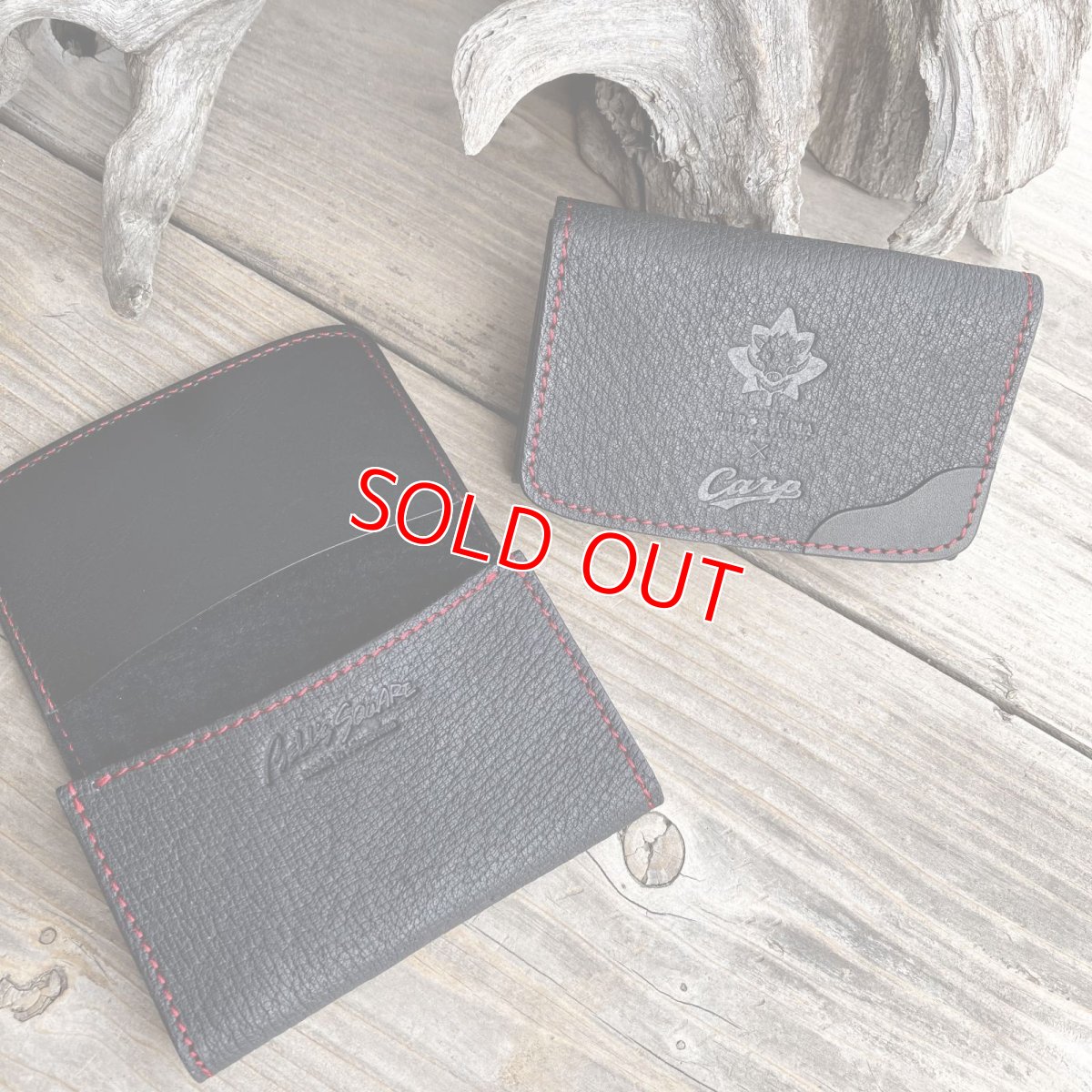 画像1: 【広島ジビエレザー×カープコラボグッズ】物語の詰まった名刺入れ 2026Ver.｜広島産鹿革使用｜広島東洋カープ公式ライセンスグッズ (1)