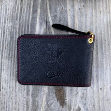 画像3: 【広島ジビエレザー×カープコラボグッズ】物語が詰まった二つ折りパスケース 2026Ver.｜広島産鹿革使用｜広島東洋カープ公式ライセンスグッズ (3)