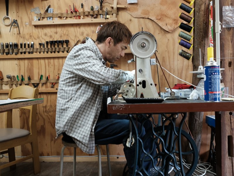 画像3: 【広島ジビエレザー×カープコラボグッズ】物語が詰まった二つ折りパスケース 2026Ver.｜広島産鹿革使用｜広島東洋カープ公式ライセンスグッズ