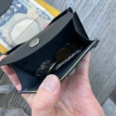 画像9: 【阪神タイガース球団承認】 兵庫県産ジビエレザー（鹿革） 漆黒のブラックミニ財布 (9)