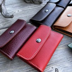 画像4: 上質なシュリンクレザーが手元を彩る、シンプルで機能的なキーケース (4)