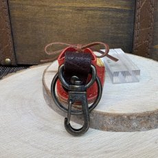 画像5: 4月10日20時より販売開始　【猛獣のスニーカー】ミニスニーカーチャーム　ベージュ＆RED系　No.1 (5)