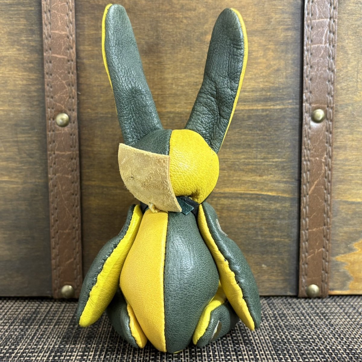 画像2: 【ジビエレザー鹿革】のベルラビ★マイスターの手作り「ベルズラビット」兵庫グリーン＆イエロー　 写真の1点販売です (2)