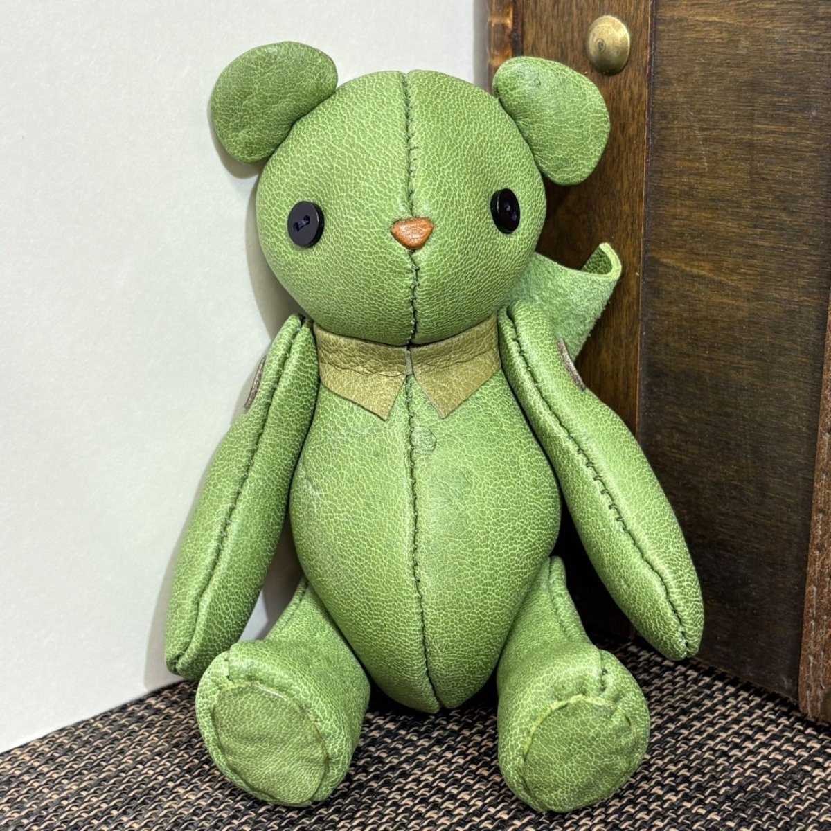 画像1: 【ジビエレザー鹿革】のベルベア★マイスターの手作り「ベルズベア」若葉もみじ　 写真の1点販売です (1)