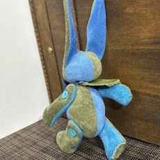 画像5: 【ピッグスウェード】のベルラビ★マイスターの手作り「ベルズラビット」うぐいす×タイトブルー　ストラップ1本付 　写真の1点販売です (5)