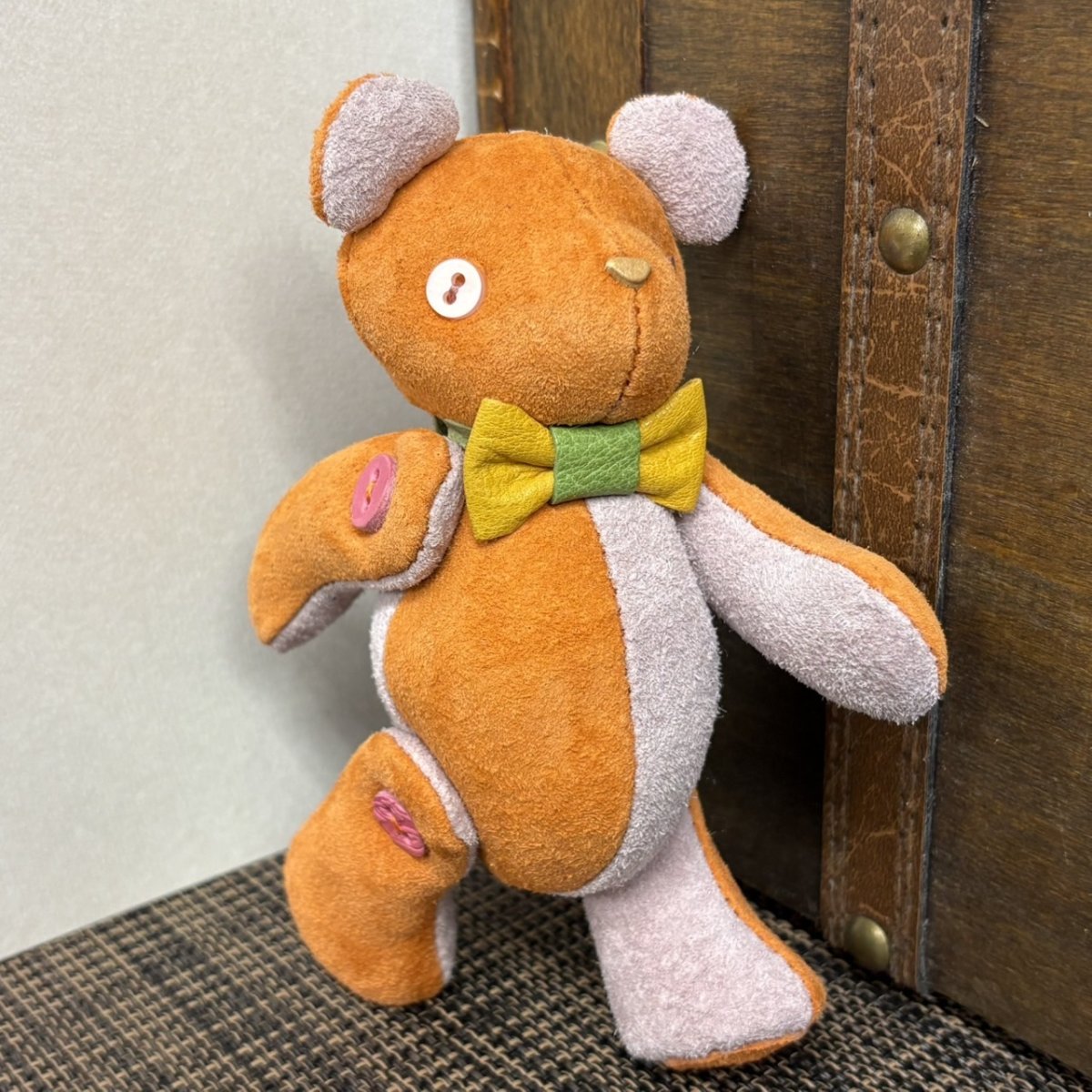 画像3: 【ピッグスウェード】のベルベア★マイスターの手作り「ベルズベア」オレンジ×ピンクグレー　ストラップ1本付 　写真の1点販売です (3)