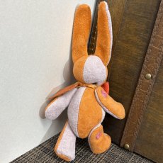 画像6: 【ピッグスウェード】のベルラビ★マイスターの手作り「ベルズラビット」オレンジ×ピンクグレー　ストラップ1本付 　写真の1点販売です (6)