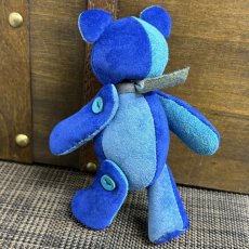 画像5: 【ピッグスウェード】のベルベア★マイスターの手作り「ベルズベア」ブルーカラフル　ストラップ1本付 　写真の1点販売です (5)
