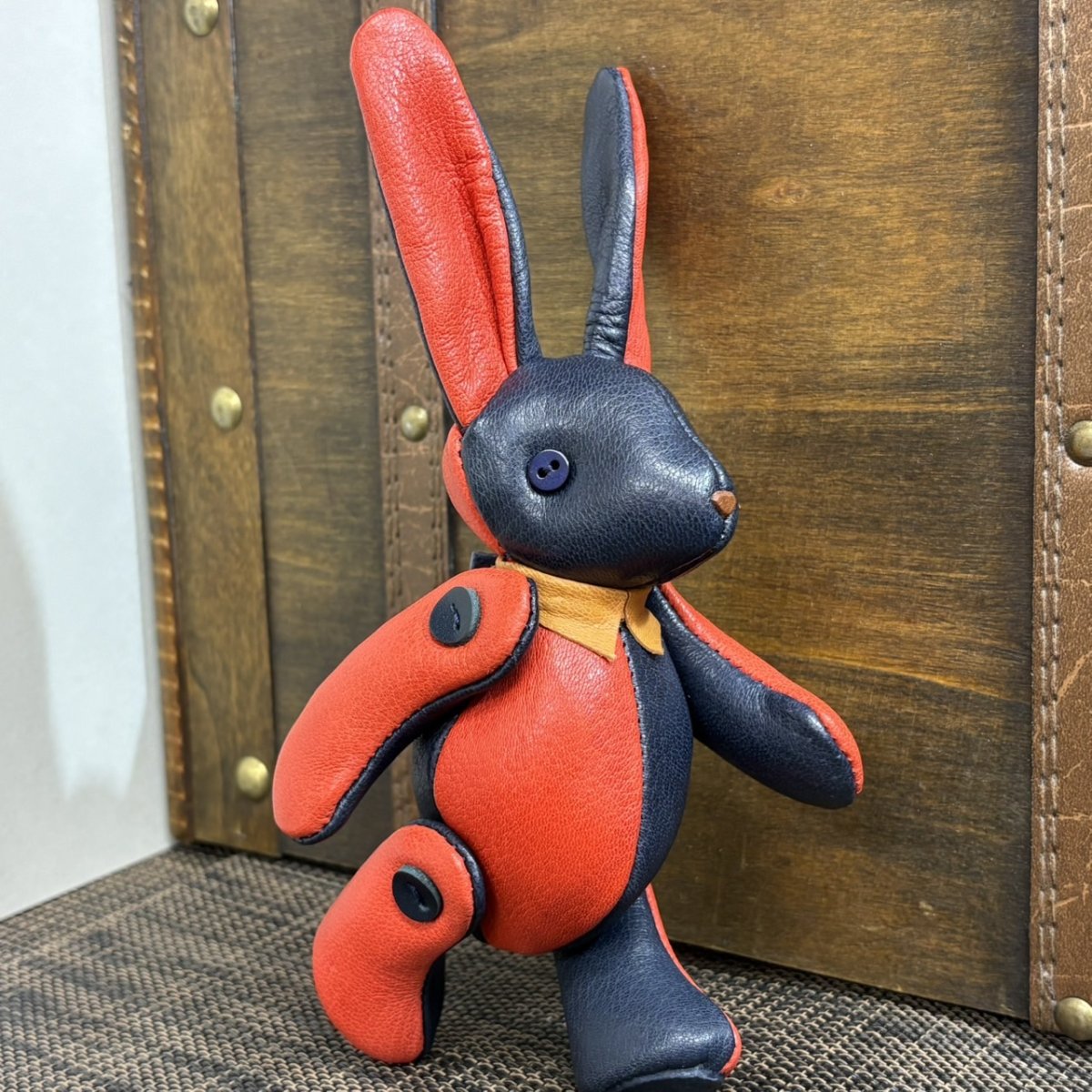 画像4: 【ジビエレザー鹿革】のベルラビ★マイスターの手作り「ベルズラビット」インディゴ×バーミリオン　 写真の1点販売です (4)