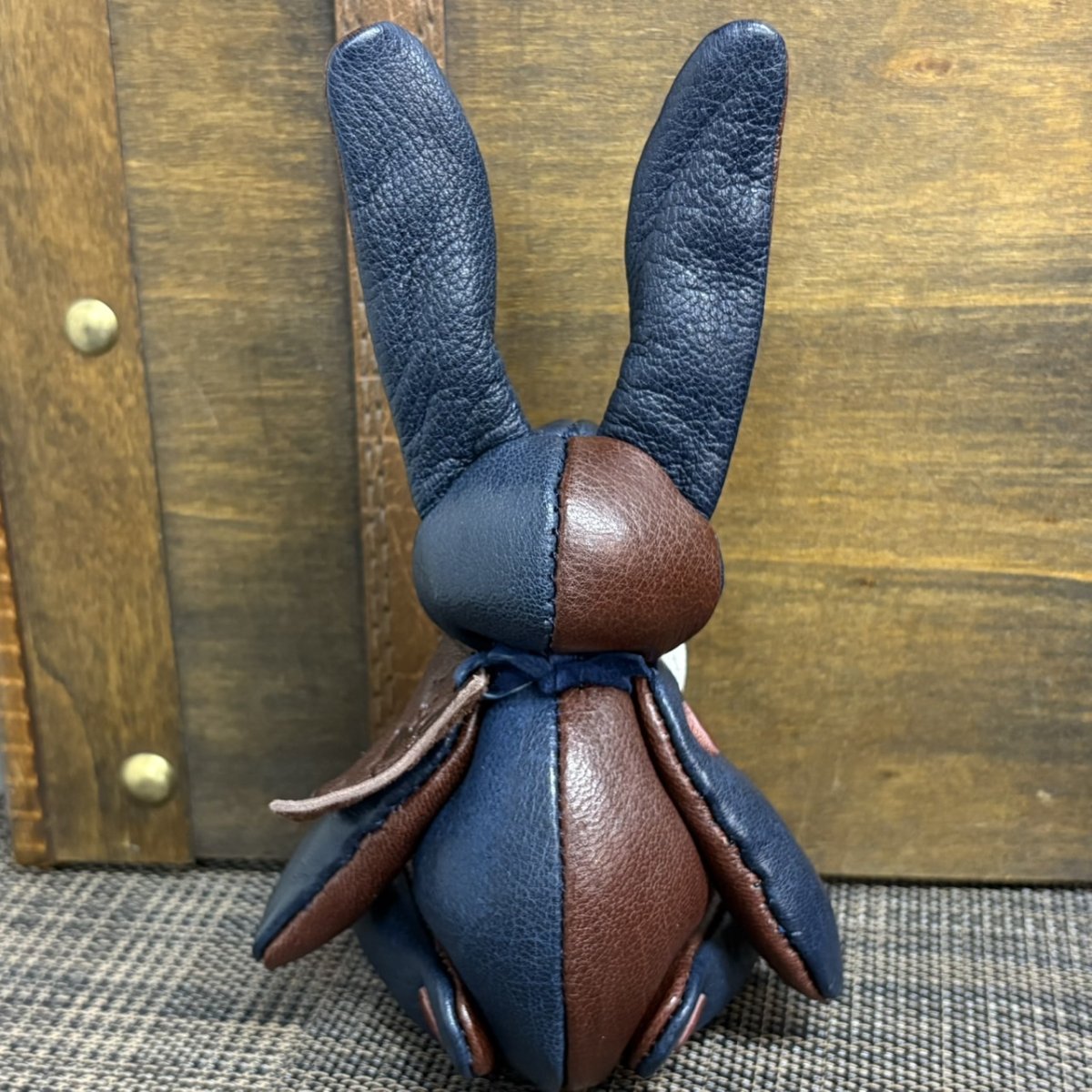 画像2: 【ジビエレザー鹿革】のベルラビ★マイスターの手作り「ベルズラビット」インディゴ×バーガンディ　 写真の1点販売です (2)
