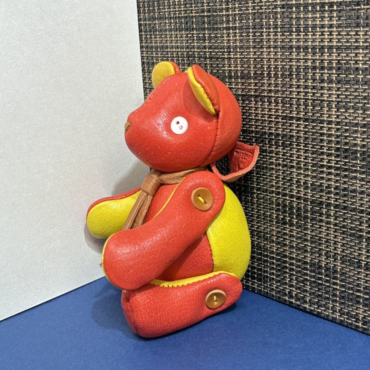 画像2: 【ジビエレザー鹿革】のベルベア★マイスターの手作り「ベルズベア」バーミリオン×兵庫イエロー　ストラップ1本付 　写真の1点販売です (2)