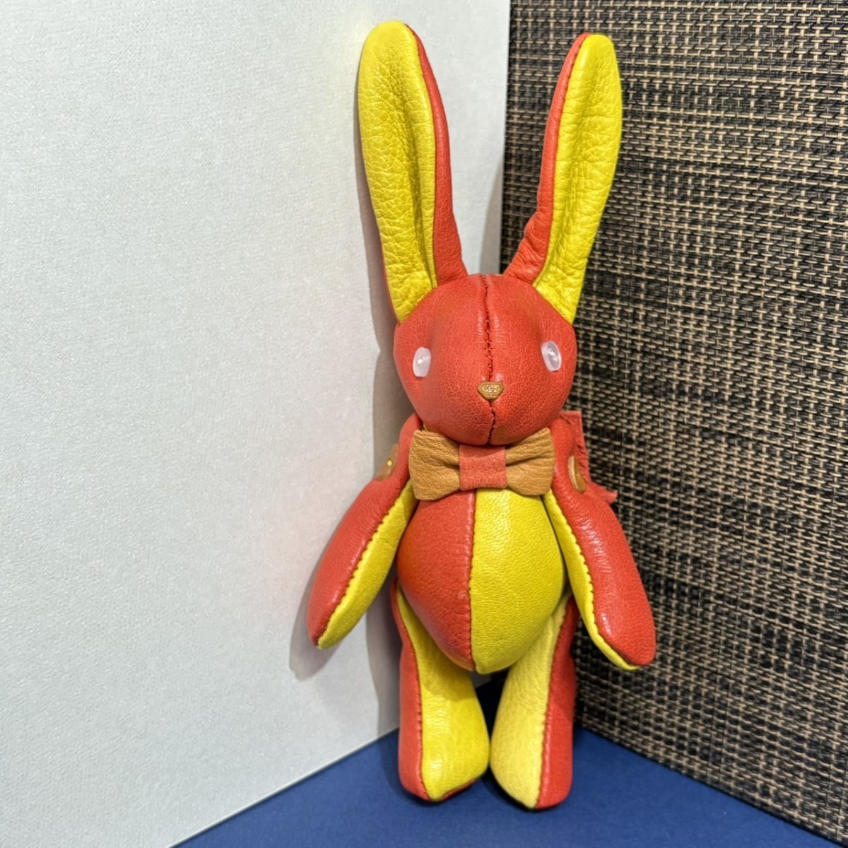 画像1: 【ジビエレザー鹿革】のベルラビ★マイスターの手作り「ベルズラビット」バーミリオン×兵庫イエロー　ストラップ1本付 　写真の1点販売です (1)