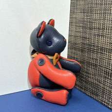 画像3: 【ジビエレザー鹿革】のベルベア★マイスターの手作り「ベルズベア」インディゴ×バーミリオン　ストラップ1本付 　写真の1点販売です (3)