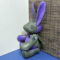 画像2: 【ジビエレザー鹿革】のベルラビ★マイスターの手作り「ベルズラビット」ダークグリーン×パープル　 写真の1点販売です (2)