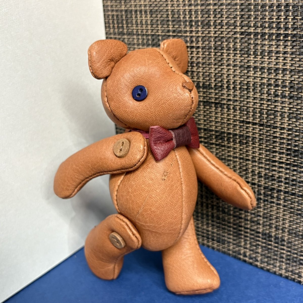 画像4: 【ジビエレザー鹿革】のベルベア★マイスターの手作り「ベルズベア」ウッドブラウンちょっとワイルド　ストラップ1本付 　写真の1点販売です (4)