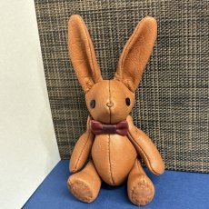 画像1: 【ジビエレザー鹿革】のベルラビ★マイスターの手作り「ベルズラビット」ウッドブラウンちょっとワイルド　ストラップ1本付　 写真の1点販売です (1)