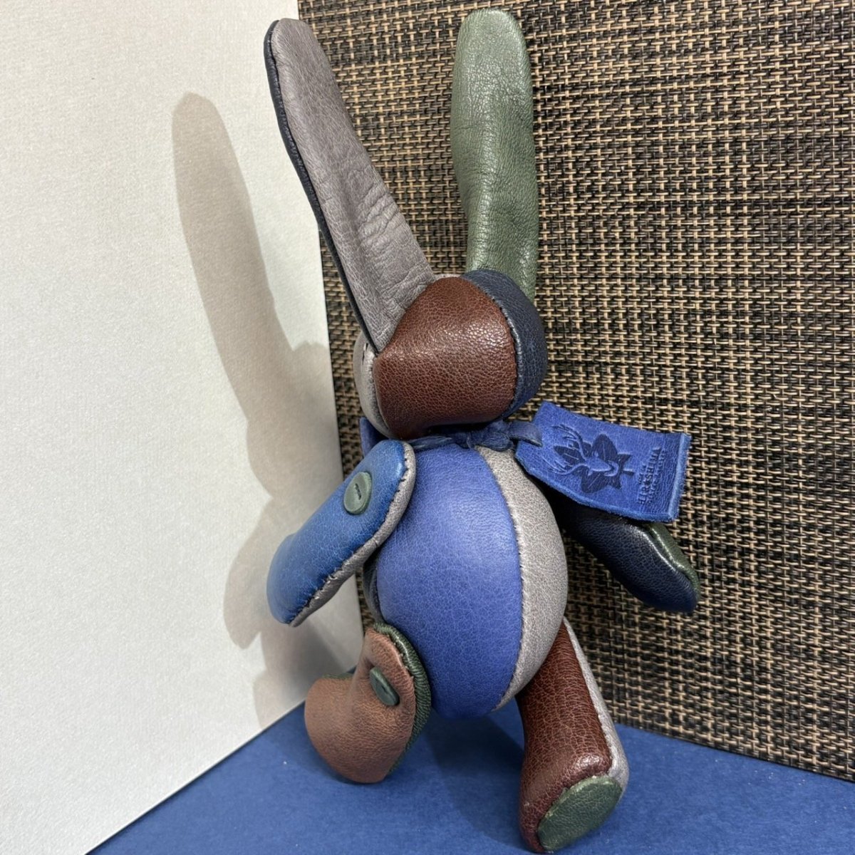 画像3: 【ジビエレザー鹿革】のベルラビ★マイスターの手作り「ベルズラビット」スペシャルカラフル寒色系　ストラップ1本付　 写真の1点販売です (3)