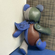 画像6: 【ジビエレザー鹿革】のベルベア★マイスターの手作り「ベルズベア」スペシャルカラフル寒色系　ストラップ1本付 　写真の1点販売です (6)