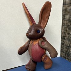 画像3: 【ジビエレザー鹿革】のベルラビ★マイスターの手作り「ベルズラビット」スペシャルカラフル暖色系　ストラップ1本付　 写真の1点販売です (3)