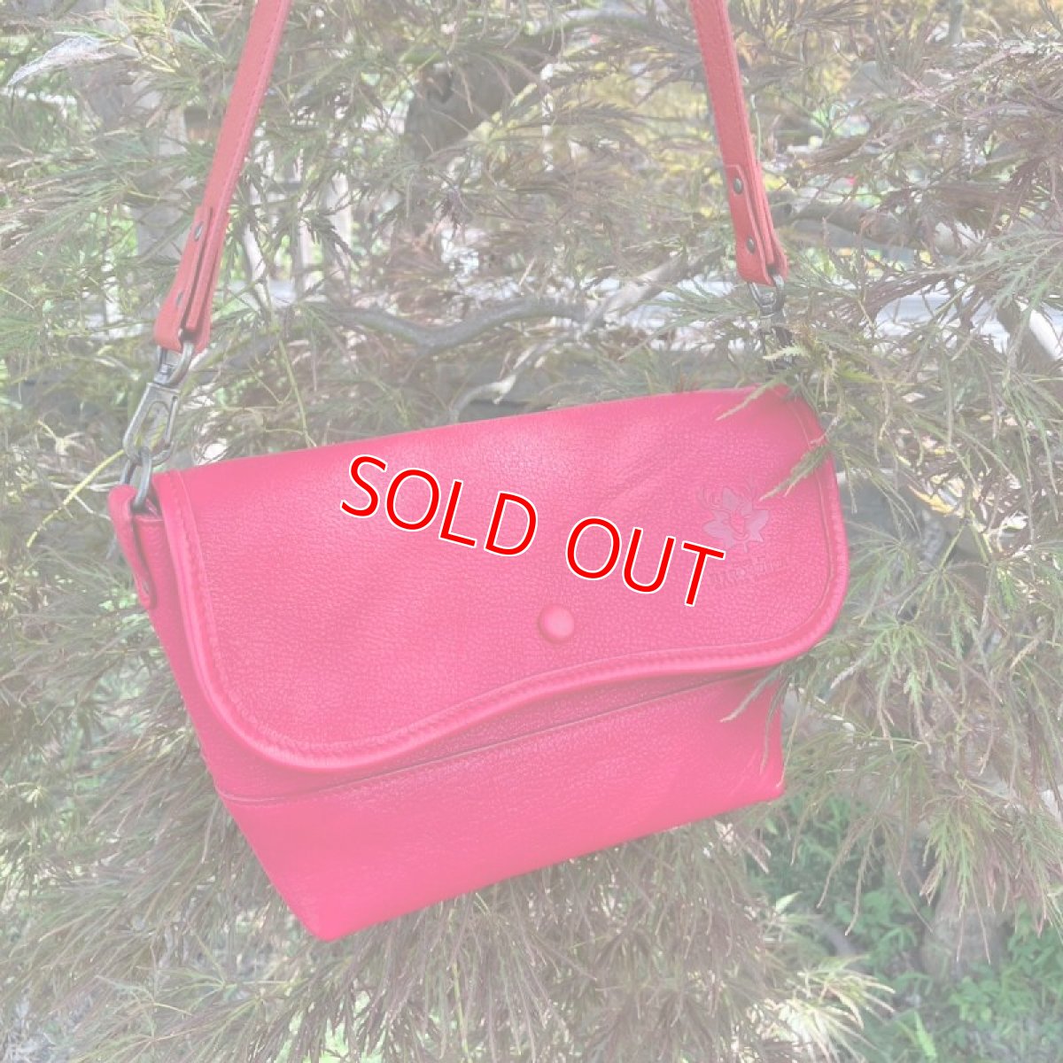 画像3: 【広島ジビエレザー鹿革】軽くて手触りの良い鹿革のショルダーバッグ (3)