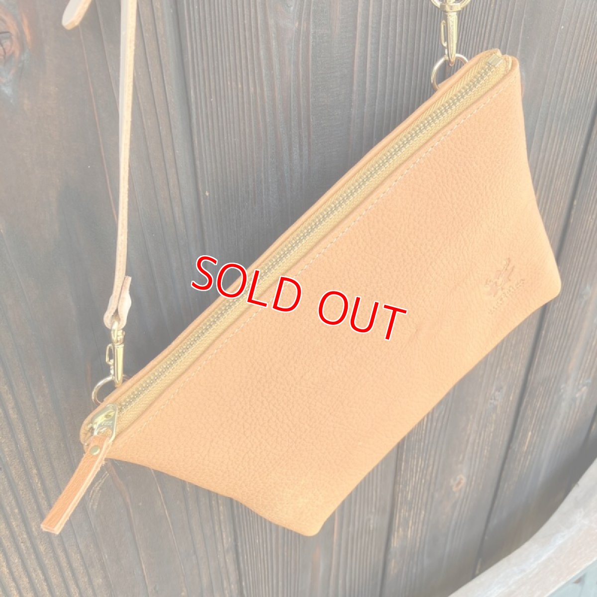 画像6: 【広島ジビエレザー】ふわふわ柔らかく軽い☆鹿革サコッシュ　キャメル (6)