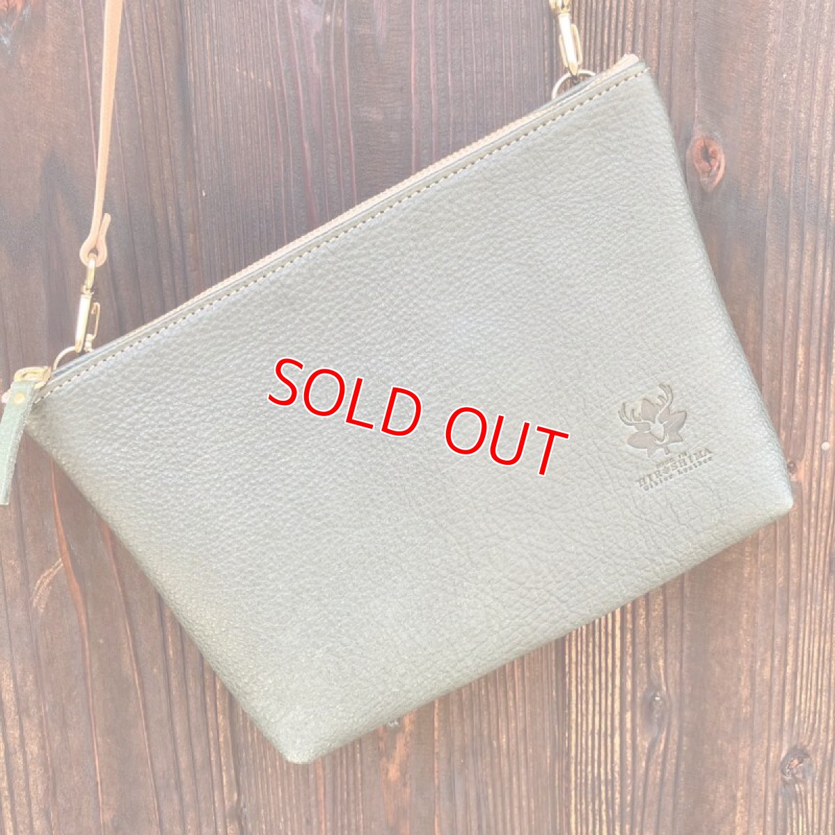 画像5: 【広島ジビエレザー】ふわふわ柔らかく軽い☆鹿革サコッシュ　ダークグリーン (5)