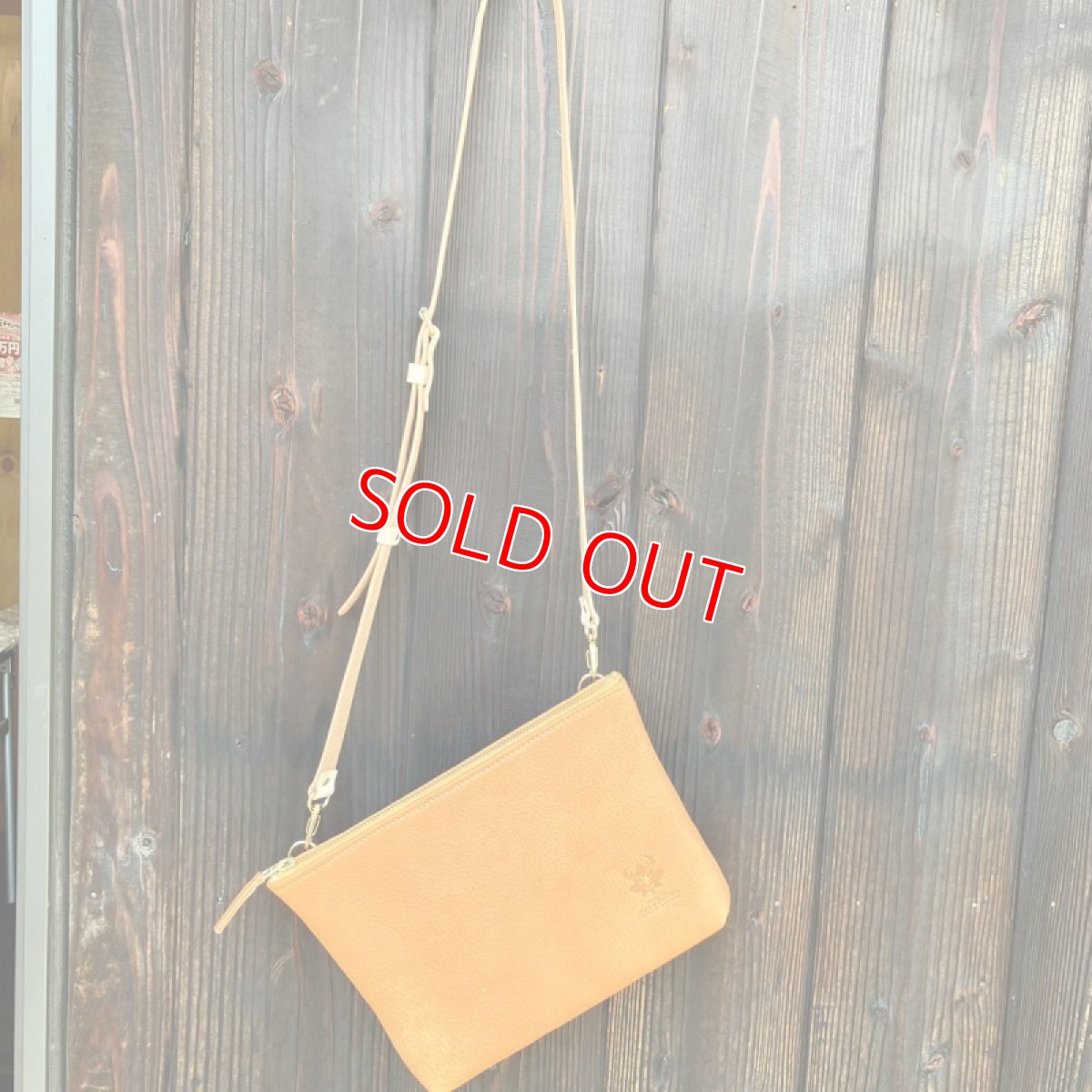 画像3: 【広島ジビエレザー】ふわふわ柔らかく軽い☆鹿革サコッシュ　キャメル (3)