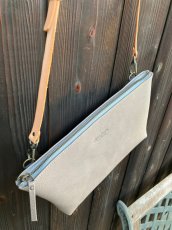 画像3: 【受注製作】シンプルサコッシュ〈シュリンクレザー〉本革ショルダーバッグ　ちょっとしたお出かけにピッタリ！ (3)