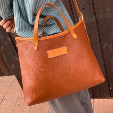 画像2: 【１２色オーダー対応】本革シュリンクレザーの2WAYショルダートートバッグ (2)