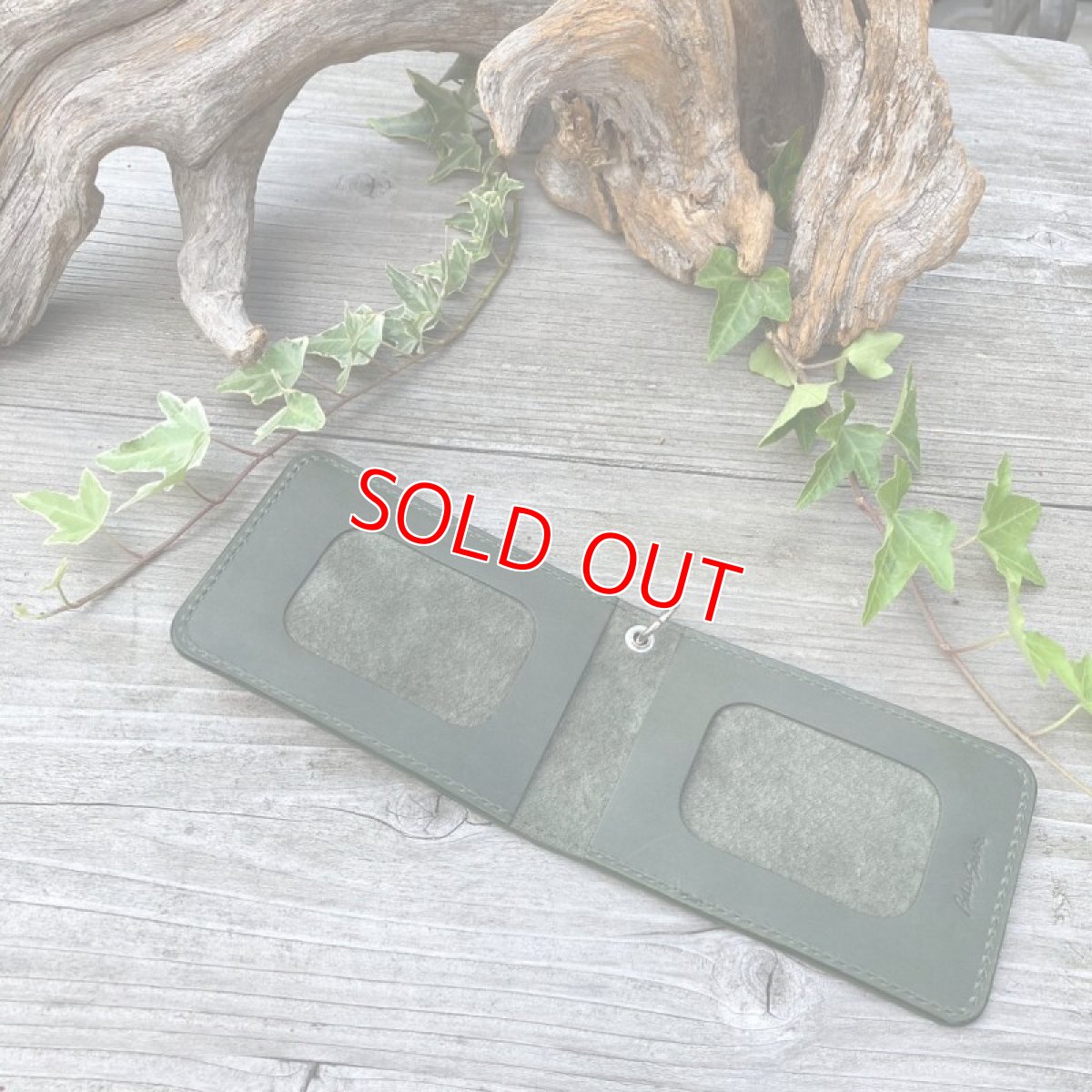 画像3: 【希少な象革】二つ折りパスケース / カード入れ☆免許証入れにも　リング付き　ダークグリーン (3)