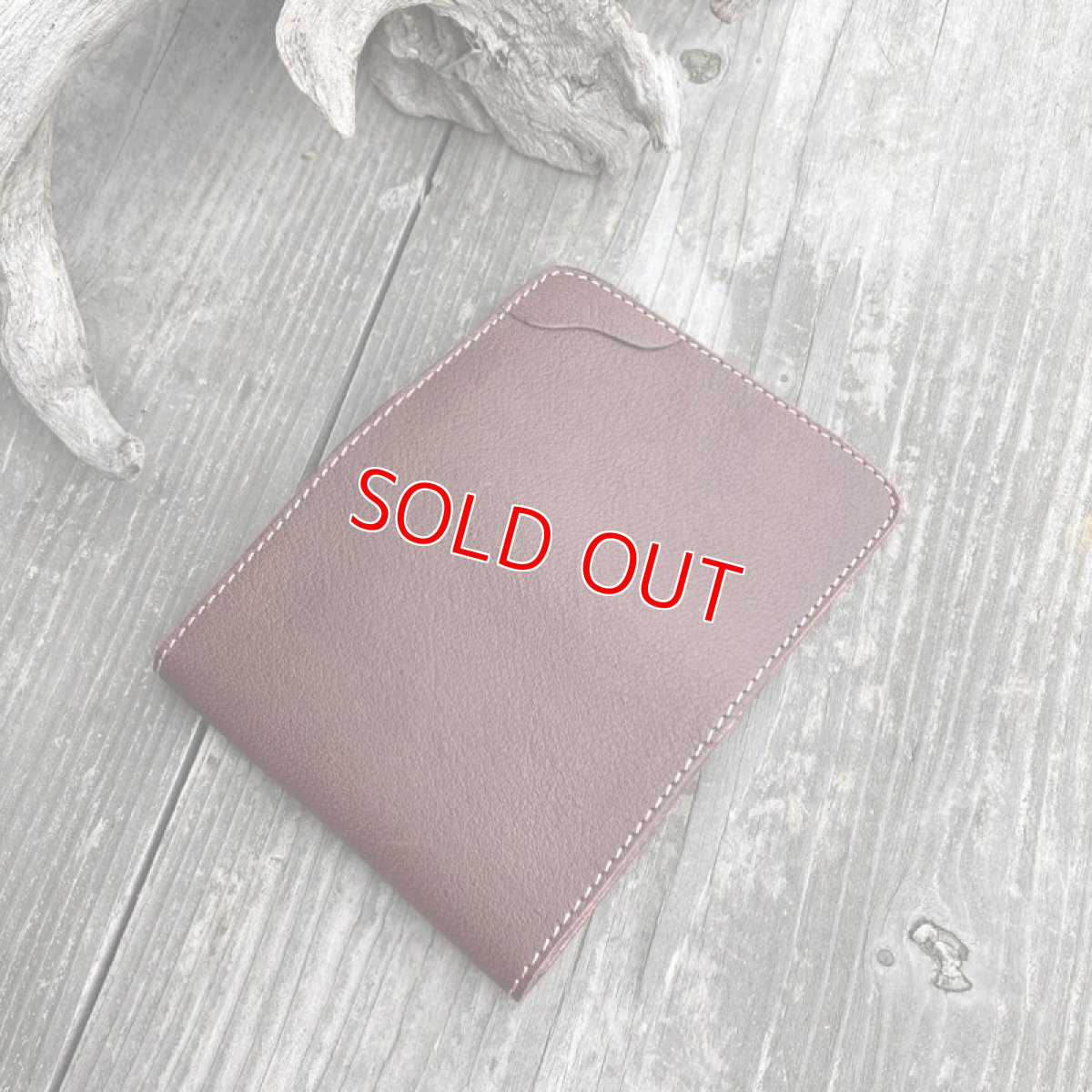 画像5: 【ツキノワグマレザー】名刺を落とさない！縁をかき集める熊手のように　熊革バージョンプレミアム★名刺入れ / カード入れ (5)