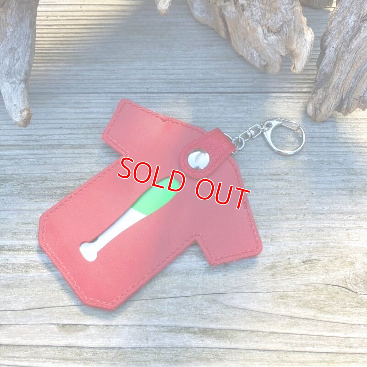 画像5: 【広島ジビエレザー×カープ】鹿革ユニフォーム型パスケース！IDカードや免許証もスタイリッシュに収納 (5)