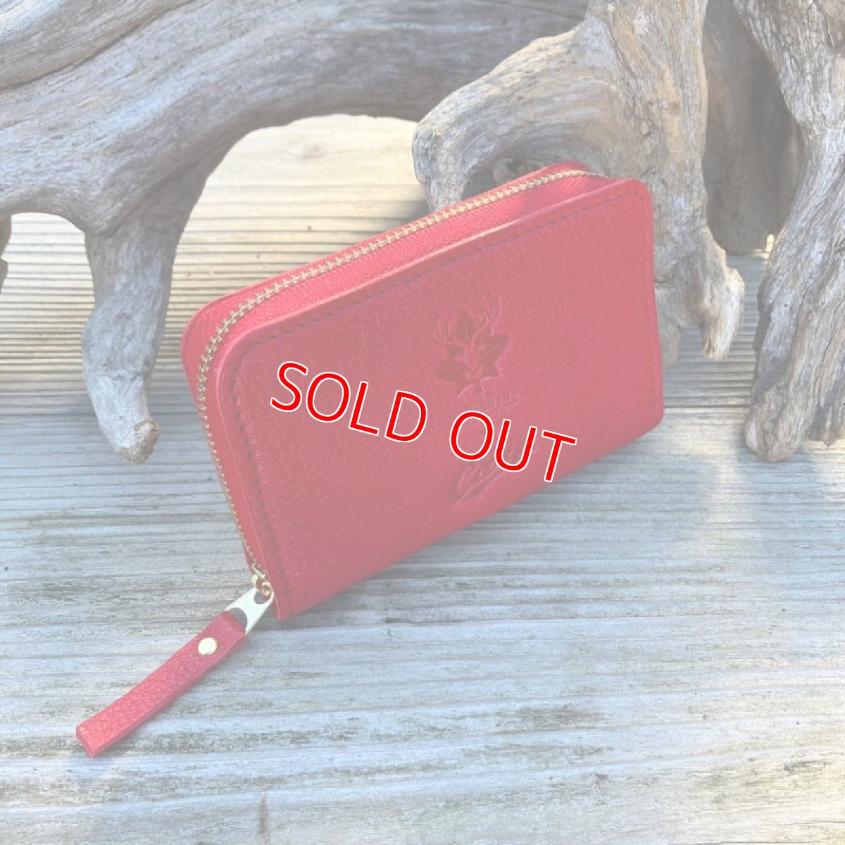 画像3: 【広島ジビエレザー×カープ】鹿革ミニラウンドファスナー財布!ポケットに収まるコンパクトさと使いやすさ◎  (3)