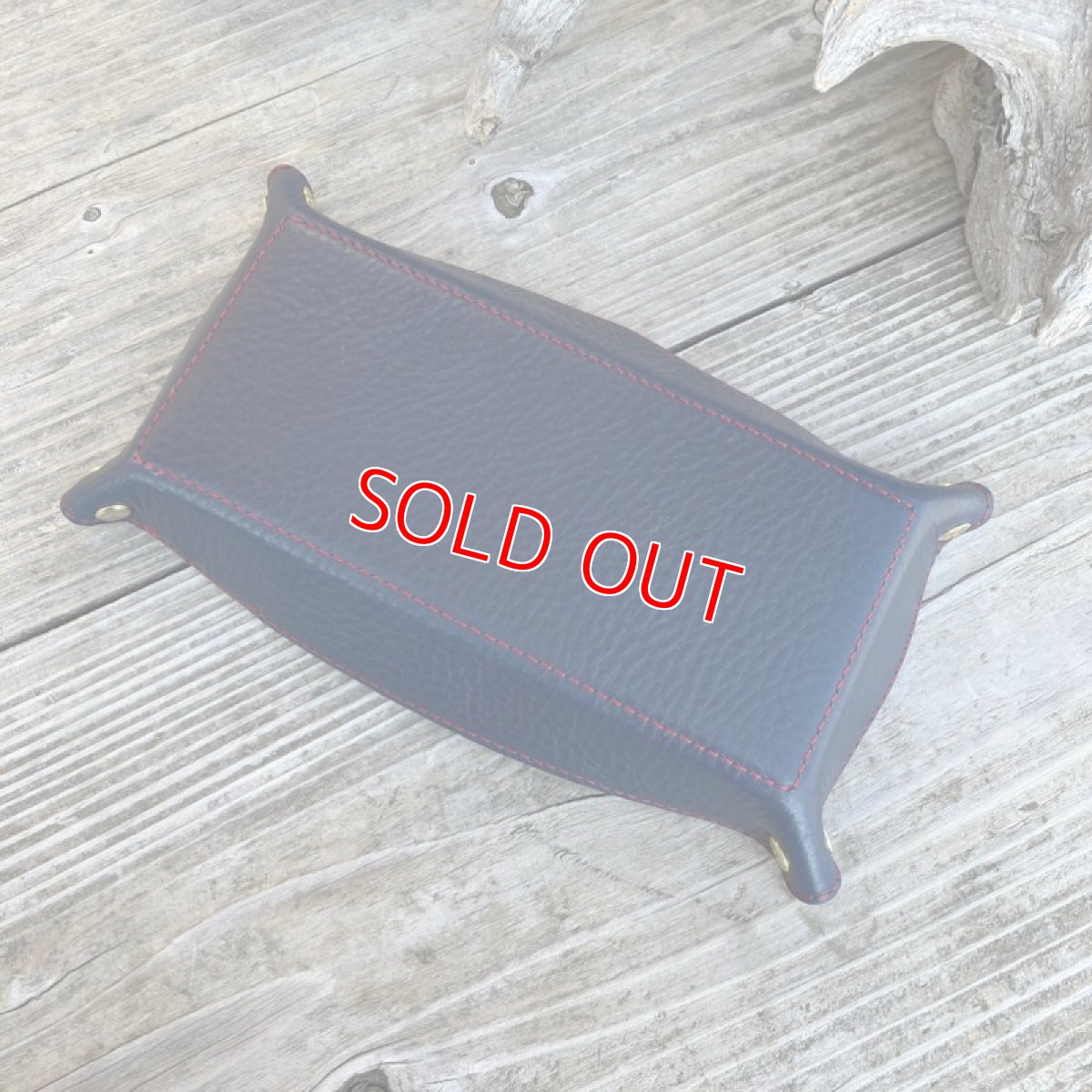 画像7: 【広島ジビエレザー×カープ】東広島産鹿革使用☆メガネや鍵を入れておくのにとっても便利なレザートレー　カープ坊や (7)