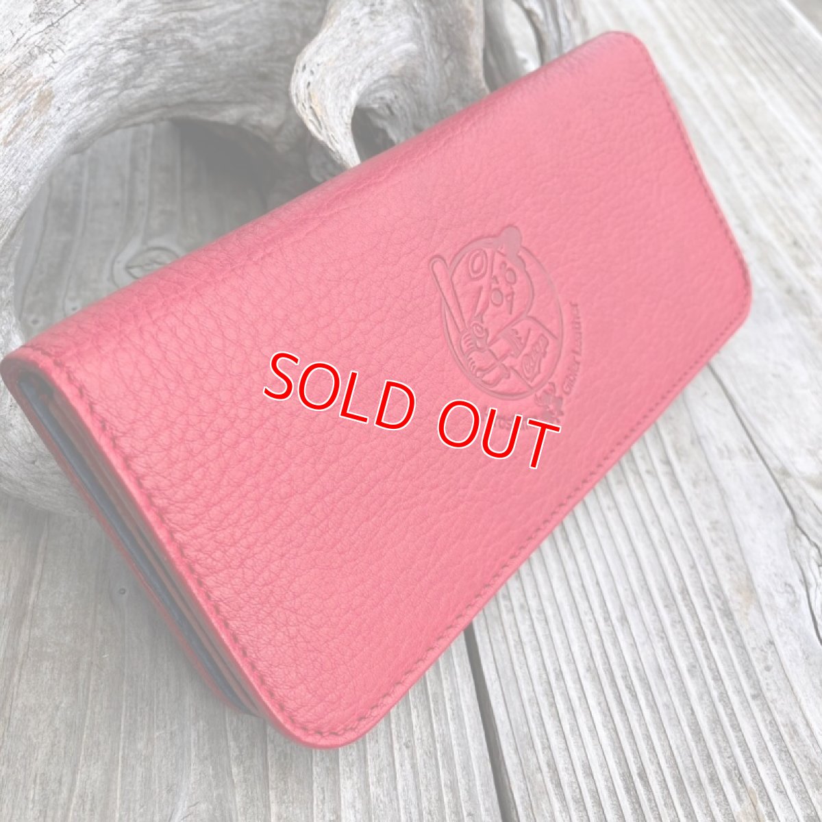 画像2: 【広島ジビエレザー×カープグッズ】公式ネットショップ限定最終セール！２０％OFF！送料無料！3月末まで　東広島産鹿革使用☆スタンダードな長財布　カープ坊や　 (2)