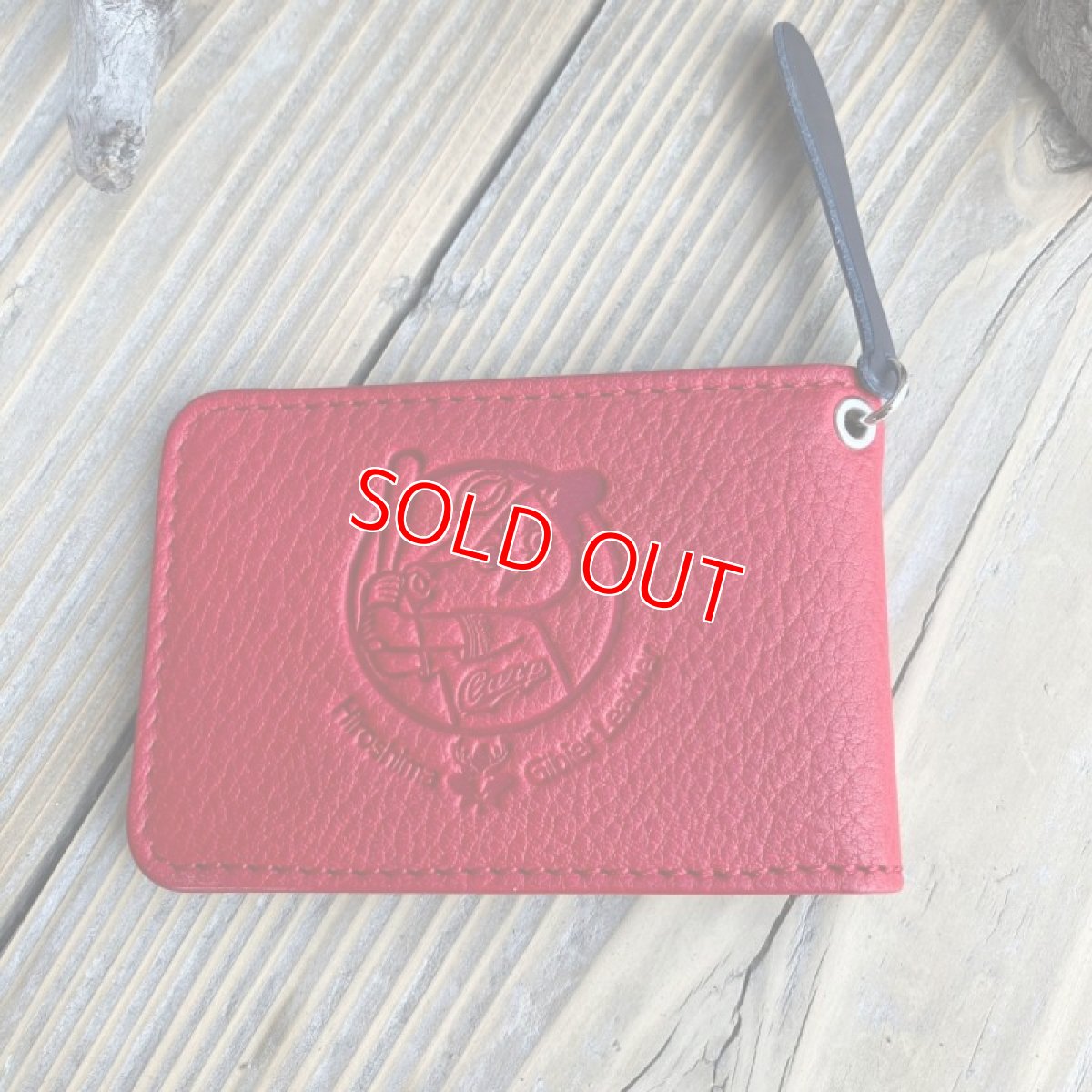 画像4: 【広島ジビエレザー×カープ】鹿革二つ折りパスケース！カード、免許証、マイナンバーカードもすっきり収納　カープ坊や　送料無料 (4)