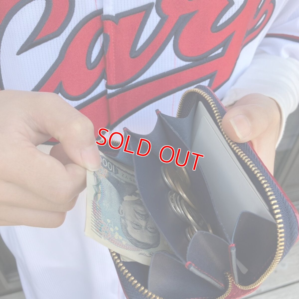 画像5: 【広島ジビエレザー×カープコラボグッズ】物語の詰まったラウンドファスナーミニ財布2026Ver.｜広島産鹿革使用｜広島東洋カープ公式ライセンスグッズ (5)