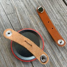 画像4: 便利アイテム！【缶バッチつける君】　今までつけれなかった鞄にも簡単装着！ (4)